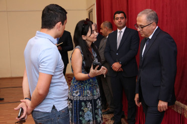 Rayon İcra Hakimiyyətinin başçısı Badamdar qəsəbəsində sakinlərlə səyyar görüş keçirmişdir