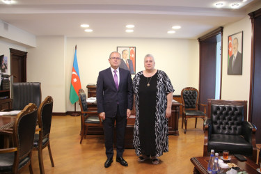Rayon İcra Hakimiyyətinin başçısı şəhid anası Mehriban Əmrahova ilə görüş keçirmişdir