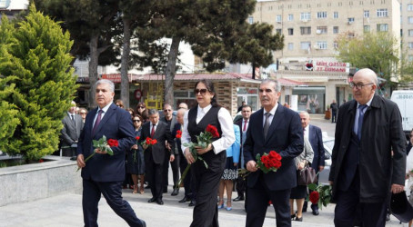 Beynəlxalq Muğam Mərkəzində Ümummilli Lider Heydər Əliyevin anadan olmasının 103-cü ildönümünə həsr olunmuş tədbir keçirilmişdir