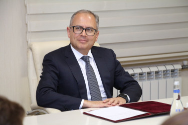 Rayon İcra Hakimiyyətinin başçısı Vuqar Zeynalov Gülxar Quliyevanı yubileyi münasibətilə təbrik etmişdir