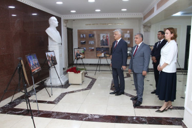 Səbail Rayon İcra Hakimiyyətində “Heydər Əliyev – müasir Azərbaycanın memarlıq irsi” mövzusunda tədbir keçirilib