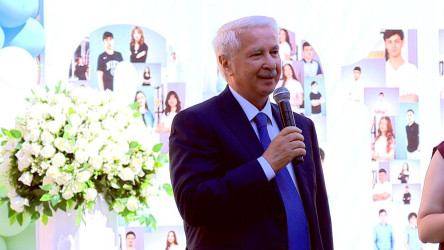 Səbail rayonu 132-134 nömrəli təhsil kompleksində “Son zəng” tədbiri keçirilmişdir