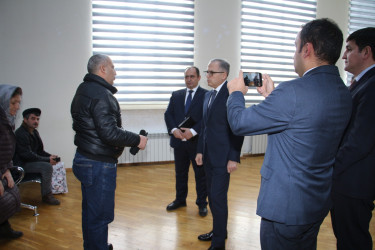 Rayon İcra Hakimiyyətinin başçısı Bayıl yaşayış massivində sakinlərlə səyyar görüş keçirib