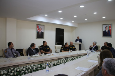 Səbail rayonunda “Su hövzələrində insanların təhlükəsizliyinin təmin edilməsi” mövzusunda müşavirə keçirilib