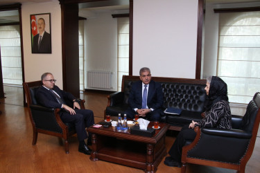 Rayon İcra Hakimiyyətinin başçısı Vətən müharibəsi şəhidi Vüsal Teymurovun anası Nahidə xanım ilə görüş keçirmişdir