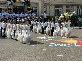 Səbail rayonunun ümumtəhsil məktəblərində “Son zəng” tədbirləri keçirilib