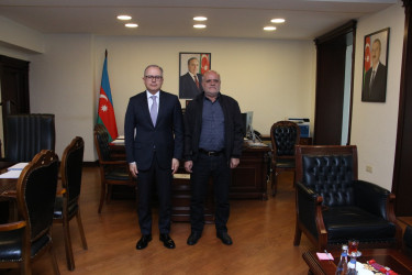 Rayon İcra Hakimiyyətinin başçısı Vətən müharibəsi şəhidi Fərid Əliyevin atası ilə görüş keçirib