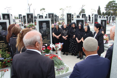 Şəhid mayor İlkin Əhədzadənin ildönümü münasibətilə Hərbi Memorial Məzarlıqdakı məzarı ziyarət olunub