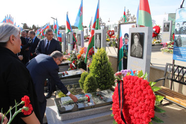 Şəhid gizir Səbuhi Əhmədovun II Fəxri Xiyabandakı məzarı ziyarət olundu