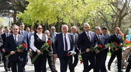 Beynəlxalq Muğam Mərkəzində Ümummilli Lider Heydər Əliyevin anadan olmasının 103-cü ildönümünə həsr olunmuş tədbir keçirilmişdir