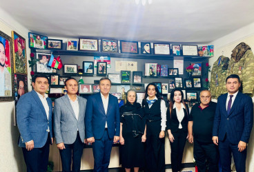 Səbail rayonunda şəhidlərin ailə üzvləri ziyarət olunur