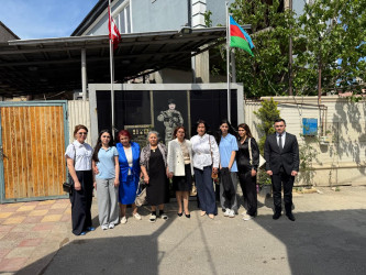 Səbail rayonunda şəhidlərin  ailə üzvləri ziyarət olunur