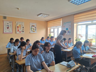 Səbail rayonunun ümumtəhsil məktəblərində "Uşaqların hüquqları və məsuliyyətləri" mövzusunda maarifləndirici sorğular keçirilir