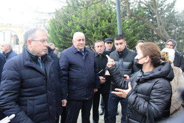 Rayon İcra Hakimiyyəti başçısının Badamdar qəsəbəsində sakinlərlə növbəti görüşü