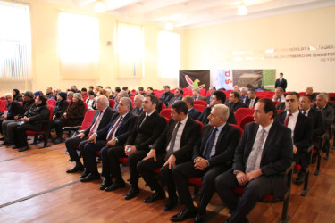 Rayon İcra Hakimiyyətinin başçısı Badamdar qəsəbəsində sakinlərlə səyyar görüş keçirmişdir
