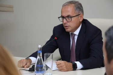 20 Sentyabr – Dövlət Suverenliyi Günü münasibətilə Səbail Rayon İcra Hakimiyyətində tədbir keçirilib
