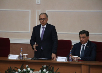 Səbail Rayon İcra Hakimiyyətində Ümummilli Lider Heydər Əliyevin anadan olmasının 103-cü ildönümü həsr olunmuş tədbir keçirilmişdir