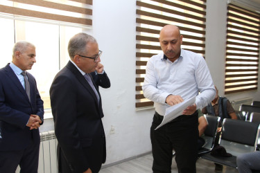 Rayon İcra Hakimiyyətinin başçısı sakinlərlə səyyar görüş keçirmişdir