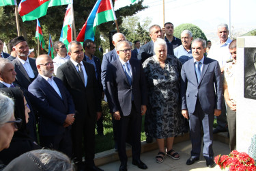 Səbail rayonunda Anım Günü ilə əlaqədar şəhidlərin məzarları ziyarət olundu
