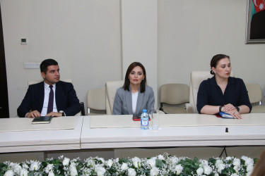 “Şəhərsalma və Memarlıq İli” çərçivəsində Səbail Rayon İcra Hakimiyyətində 18 Oktyabr – Müstəqilliyin Bərpası Gününə həsr olunmuş tədbir keçirilib