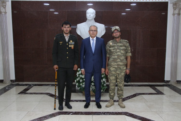 Rayon İcra Hakimiyyətinin başçısı Vətən müharibəsi iştirakçıları ilə görüş keçirib