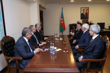 Səbail rayon Ağsaqqallar şurasının sədri Baba Bayramlı 75 illik yubileyi münasibətilə təbrik olundu