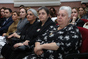 Səbail Rayon İcra Hakimiyyətində Ümummilli Lider Heydər Əliyevin anadan olmasının 103-cü ildönümü həsr olunmuş tədbir keçirilmişdir