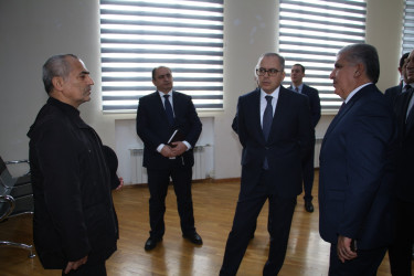 Rayon İcra Hakimiyyətinin başçısı Bayıl yaşayış massivində sakinlərlə səyyar görüş keçirib