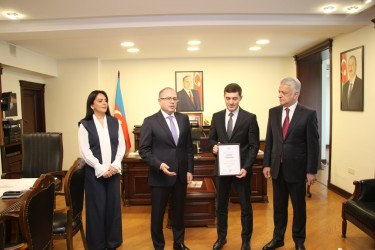 2 fevral-Gənclər Günü ilə əlaqədar RİHBA-nın gənc əməkdaşı Əsədov Vaqif Oktay oğlu Fəxri Fərmanla təltif olunmuşdur