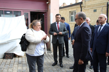 Rayon İcra Hakimiyyətinin başçısı Bibiheybət qəsəbəsində sakinlərin müraciətlərini dinləmiş və əraziyə baxış keçirmişdir