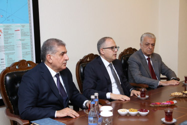 Rayon İcra Hakimiyyətinin başçısı Vətən müharibəsi şəhidlərinin ailə üzvləri ilə görüş keçirmişdir