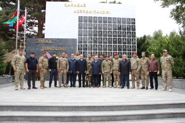 27 sentyabr - Anım Gününün beşinci ildönümü ilə əlaqədar Badamdar qəsəbəsində “Şəhidlər abidəsi” ziyarət olundu