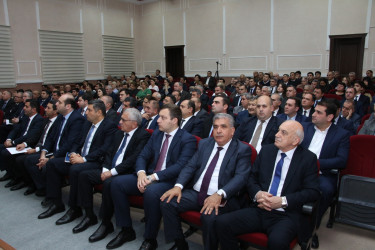 Səbail Rayon İcra Hakimiyyətində payız-qış mövsümünə hazırlıqla bağlı müşavirə keçirilib