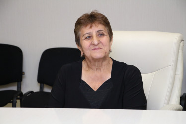 Rayon İcra Hakimiyyətinin başçısı Vuqar Zeynalov Gülxar Quliyevanı yubileyi münasibətilə təbrik etmişdir