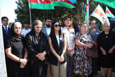 Səbail rayonunda Anım Günü ilə əlaqədar şəhidlərin məzarları ziyarət olundu