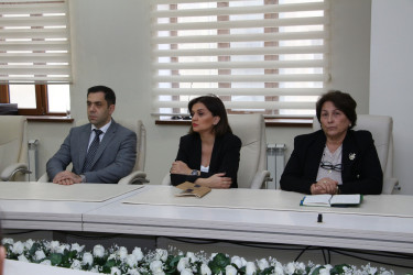 Səbaildə “Uşaqların hüquqları və məsuliyyətləri” mövzusunda keçirilən sorğuda yüksək nəticə göstərmiş şagirdlər ilə görüş keçirilmişdir