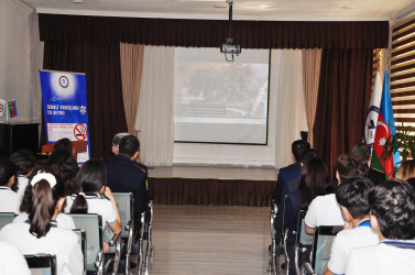 Səbaildə “Narkotik əsrin bəlasıdır, zərərli vərdişlərə yox deyək” və “Erkən nikah hallarının qarşısının alınması” mövzularında tədbir keçirilib