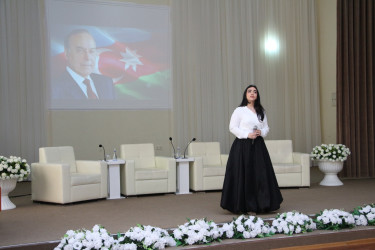 Səbail rayonunda “Heydər Əliyev və Milli Memarlıq Dəyərlərinin Qorunması və İnkişafı” mövzusunda panel müzakirə keçirilmişdir
