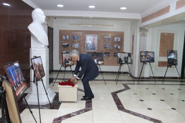 Səbail Rayon İcra Hakimiyyətində “Heydər Əliyev – müasir Azərbaycanın memarlıq irsi” mövzusunda tədbir keçirilib